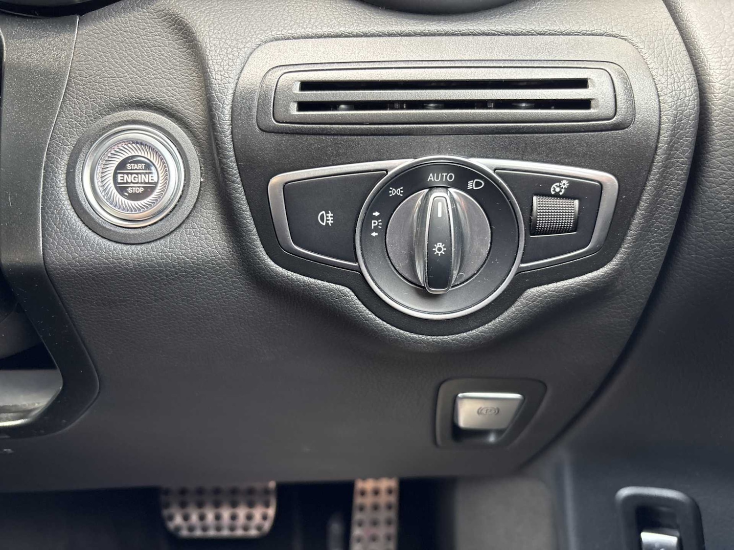 Used Mercedes-Benz GLC 2022 for sale - 76523972: Photo 30