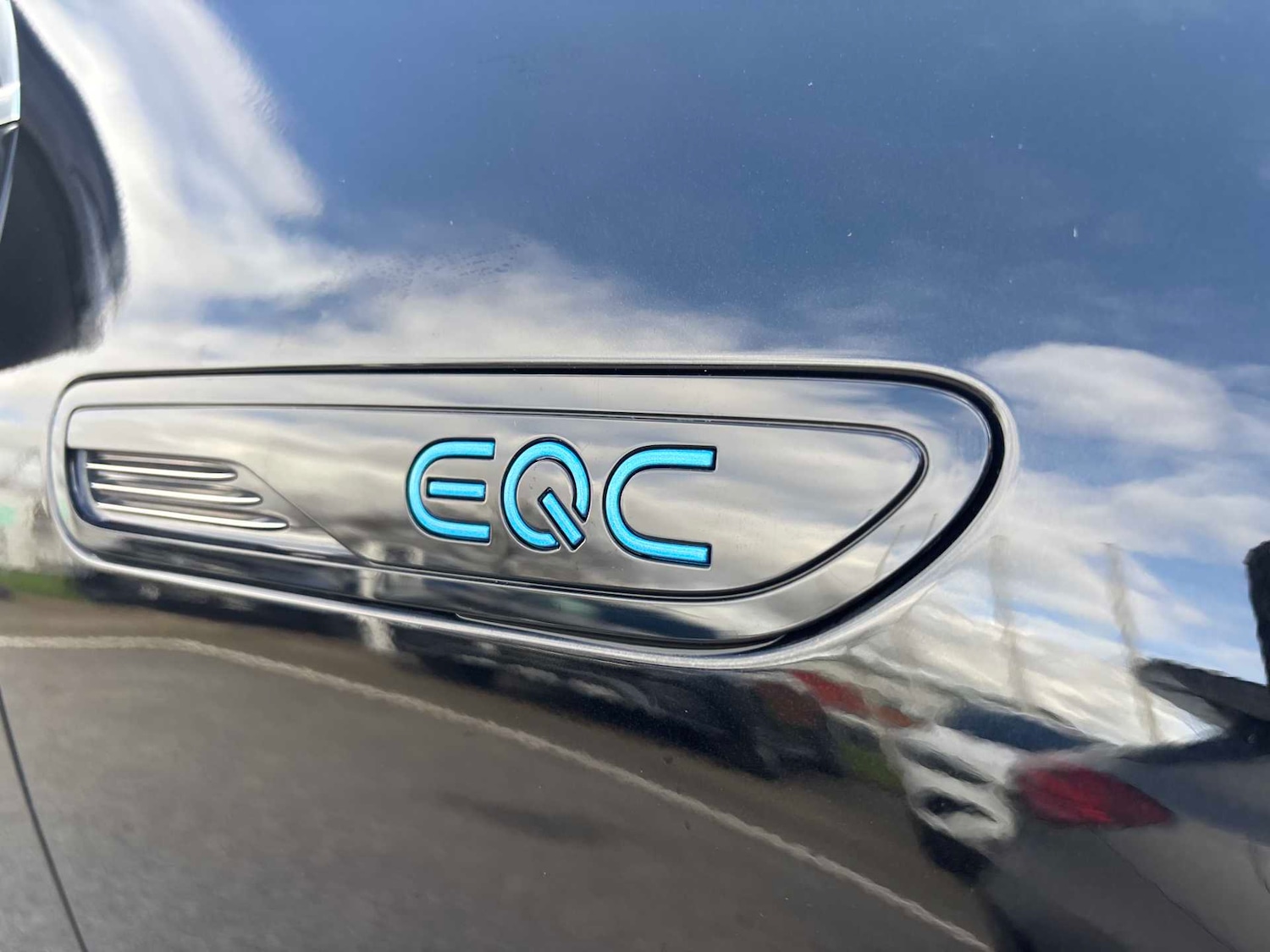 Used Mercedes-Benz EQC 2023 for sale - 77373712: Photo 12