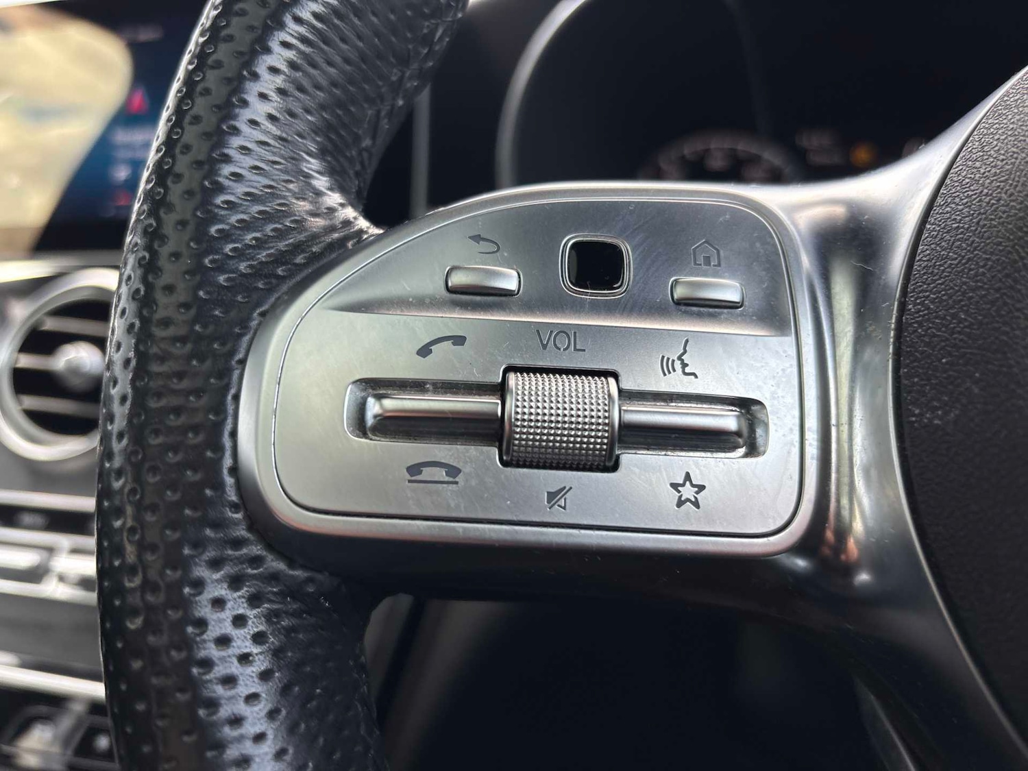 Used Mercedes-Benz GLC 2019 for sale - 76378770: Photo 23