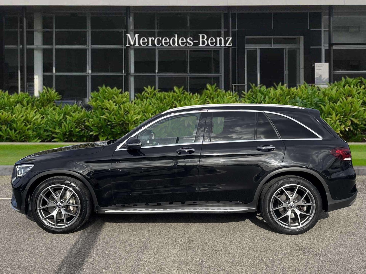 Used Mercedes-Benz GLC 2019 for sale - 76378770: Photo 3