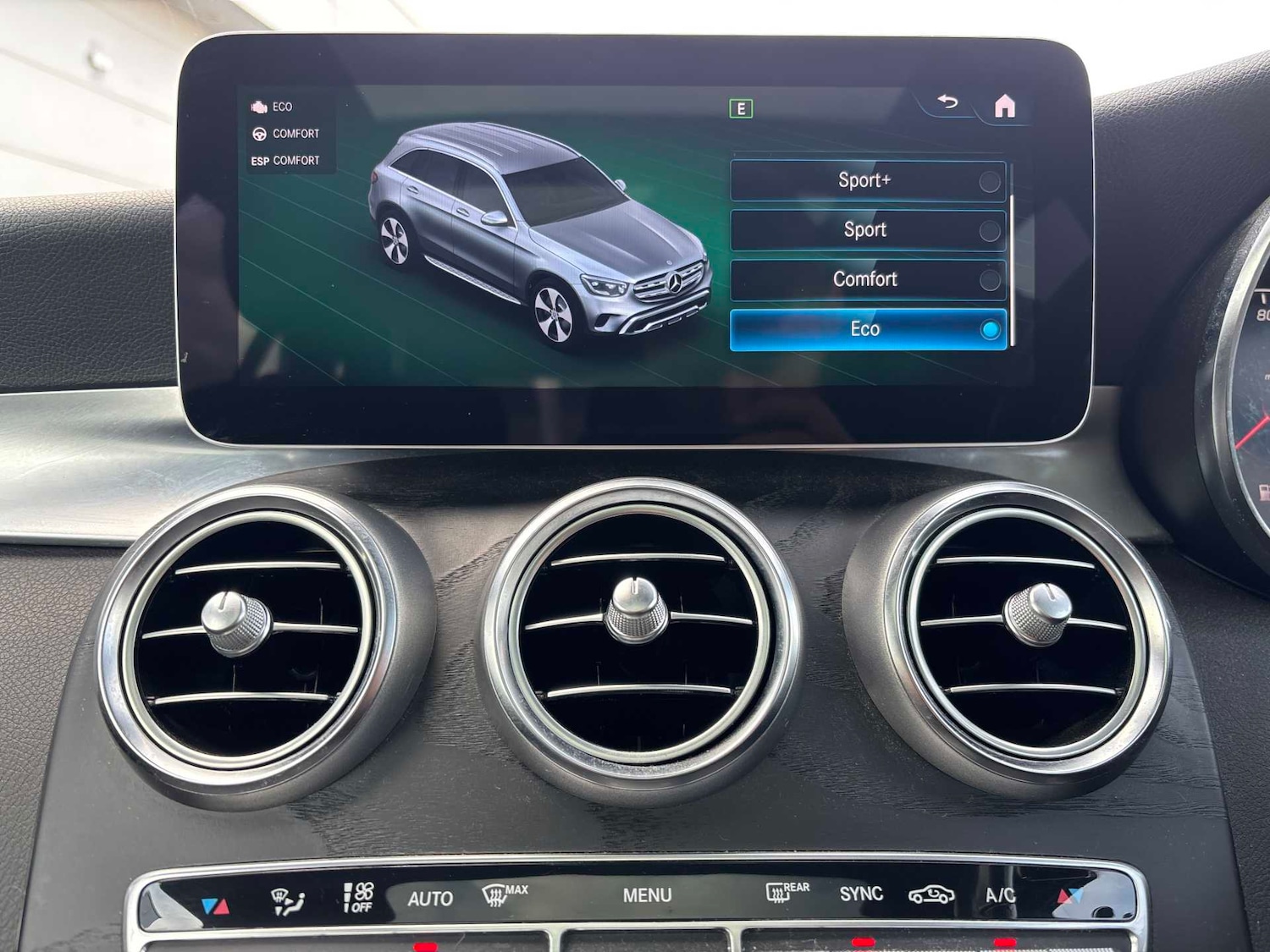 Used Mercedes-Benz GLC 2019 for sale - 76378770: Photo 35