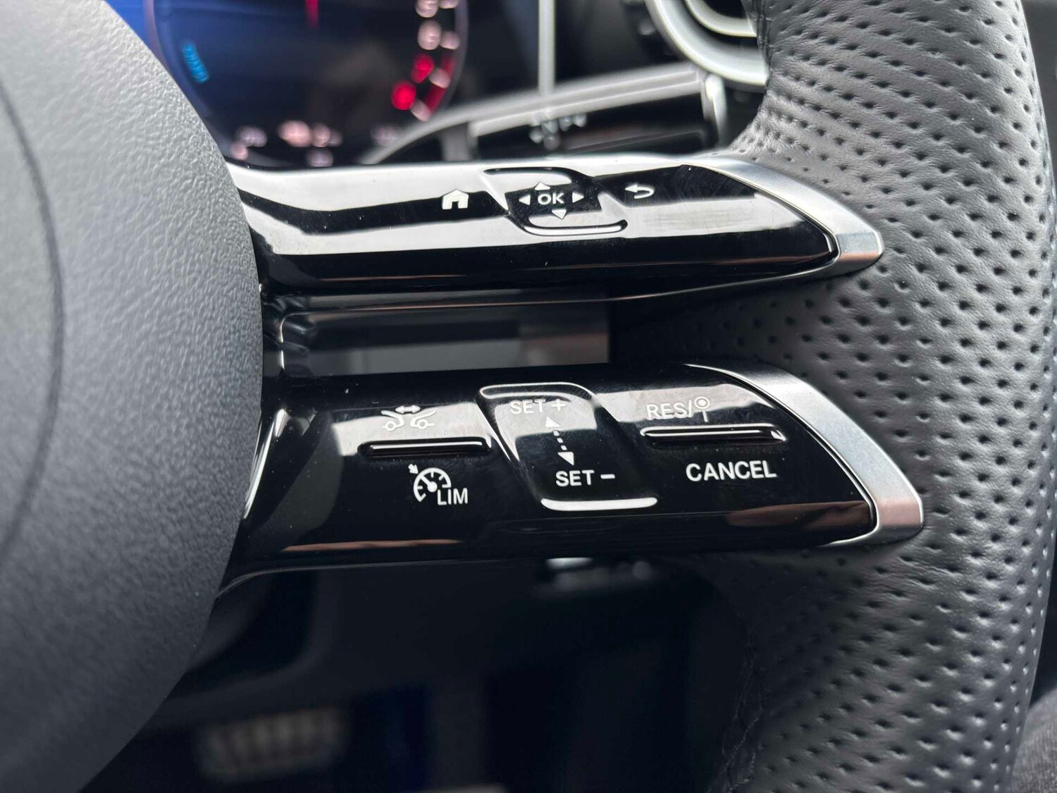 Used Mercedes-Benz GLC 2025 for sale - 77018861: Photo 28