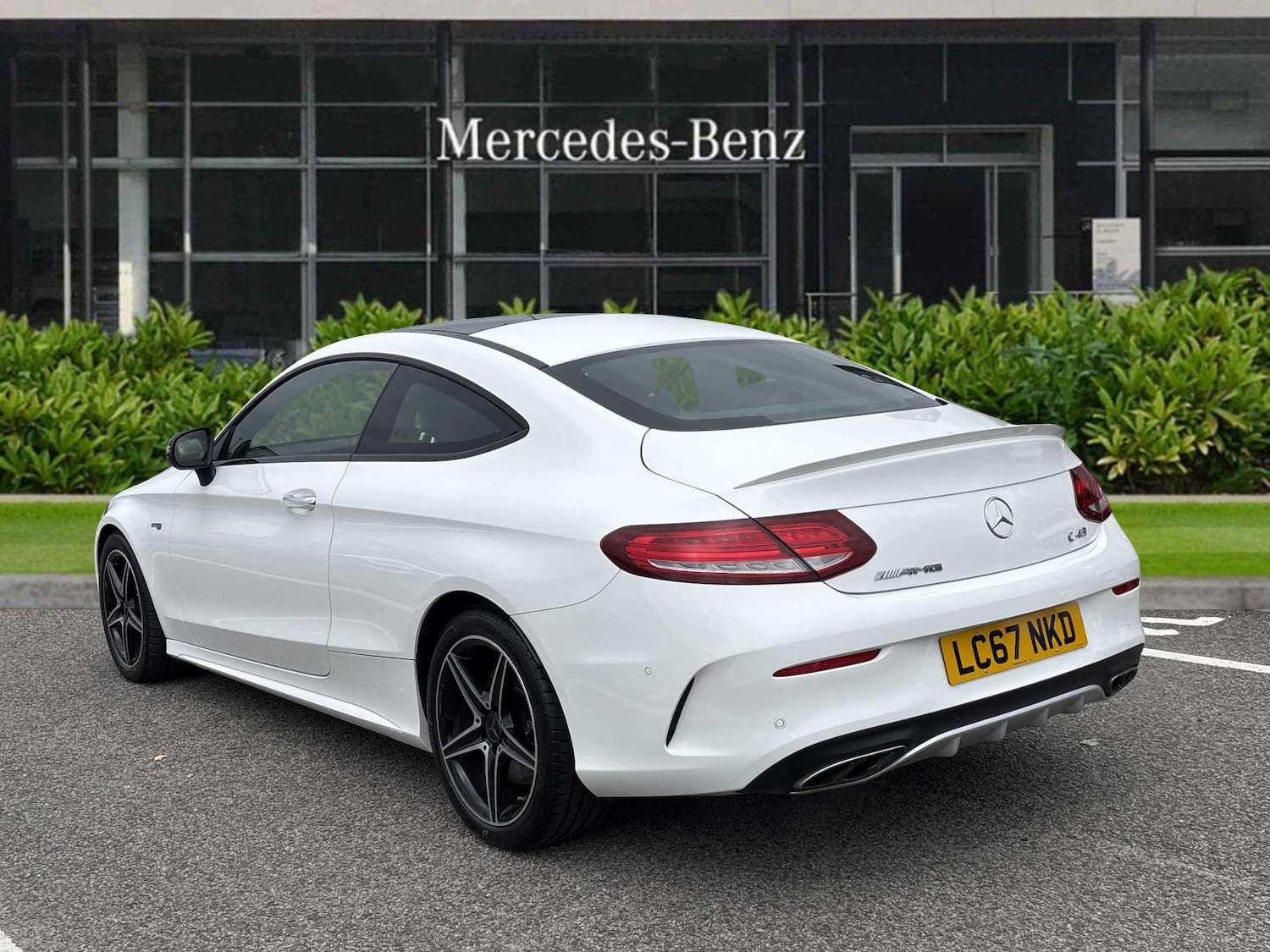 Used Mercedes-Benz C Class 2018 for sale - 76063520: Photo 2