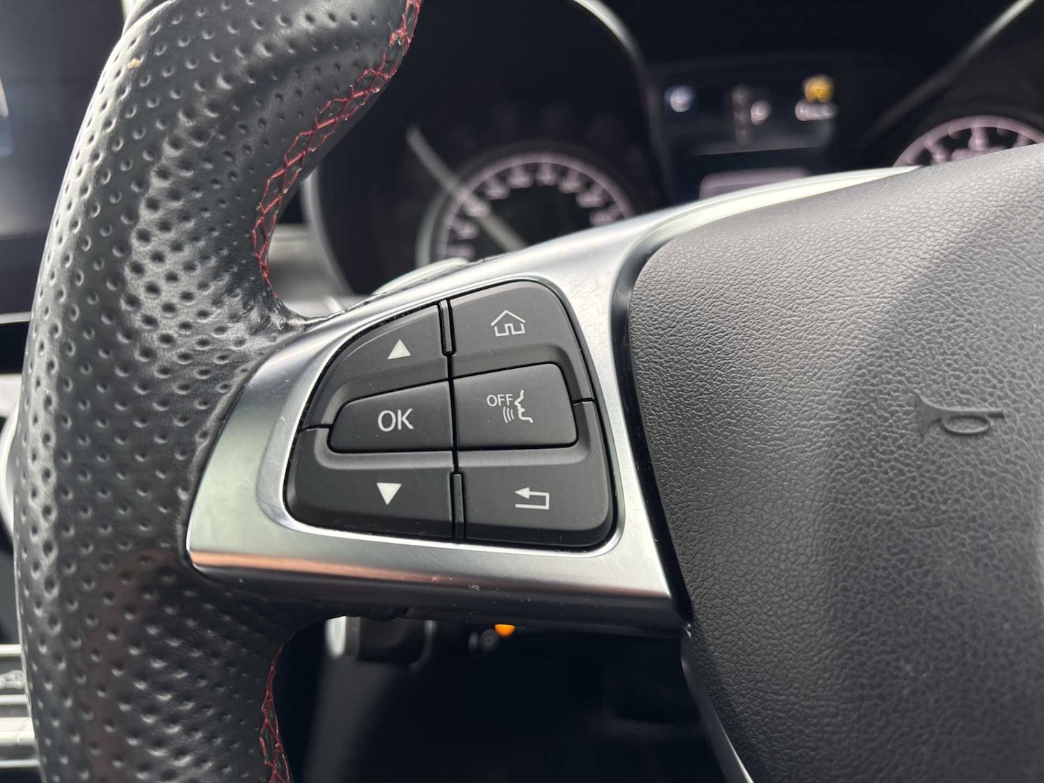 Used Mercedes-Benz C Class 2018 for sale - 76063520: Photo 24