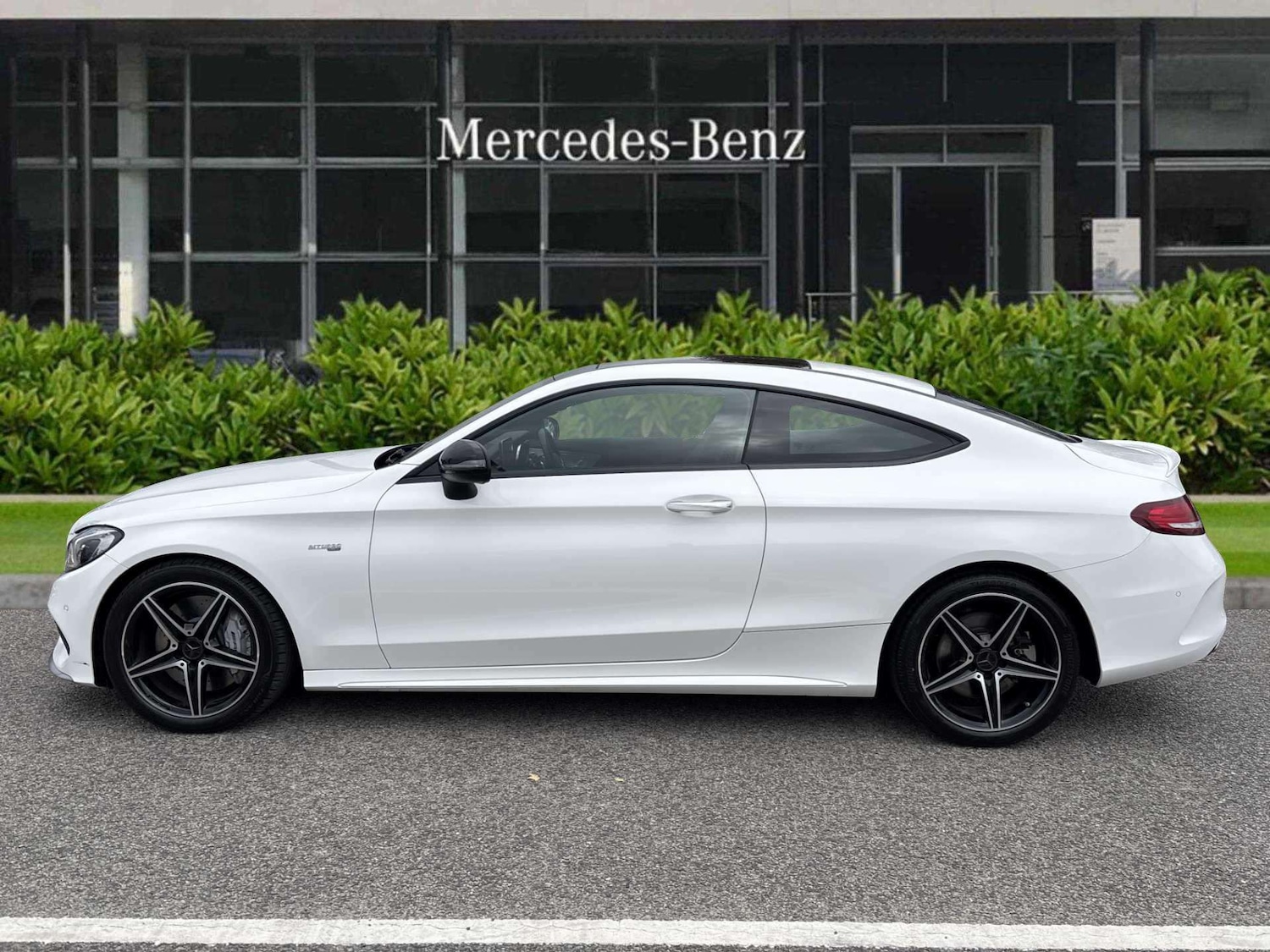 Used Mercedes-Benz C Class 2018 for sale - 76063520: Photo 3