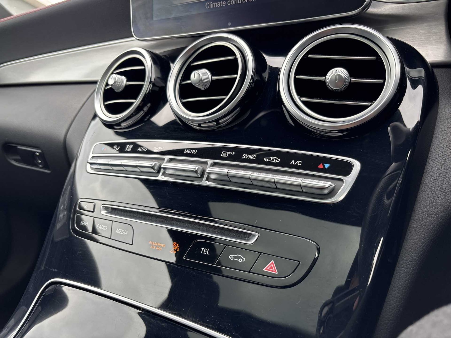 Used Mercedes-Benz C Class 2018 for sale - 76063520: Photo 33