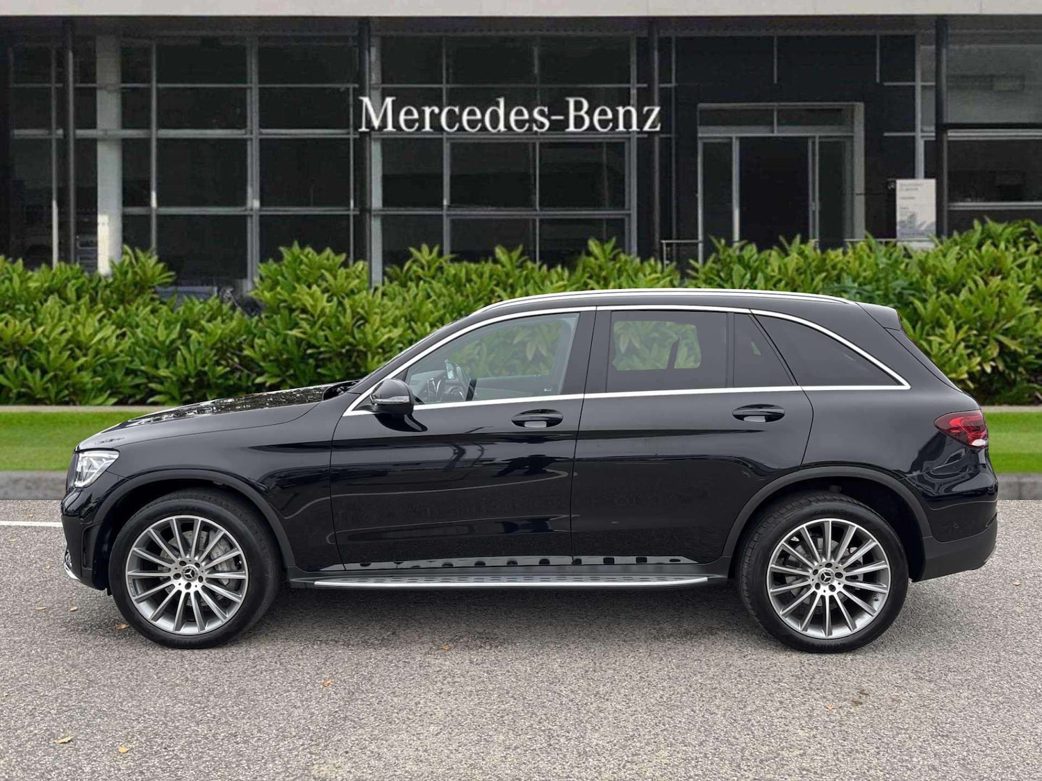Used Mercedes-Benz GLC 2021 for sale - 76272221: Photo 3
