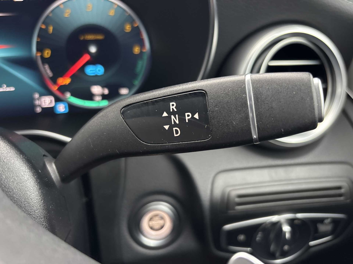 Used Mercedes-Benz GLC 2021 for sale - 76272221: Photo 32