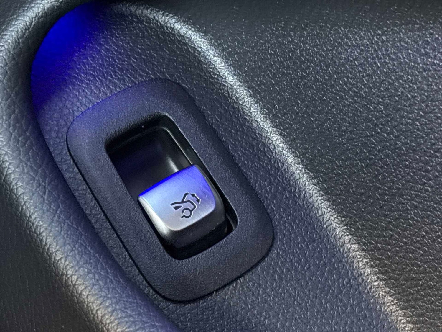 Used Mercedes-Benz C Class 2023 for sale - 76827585: Photo 30