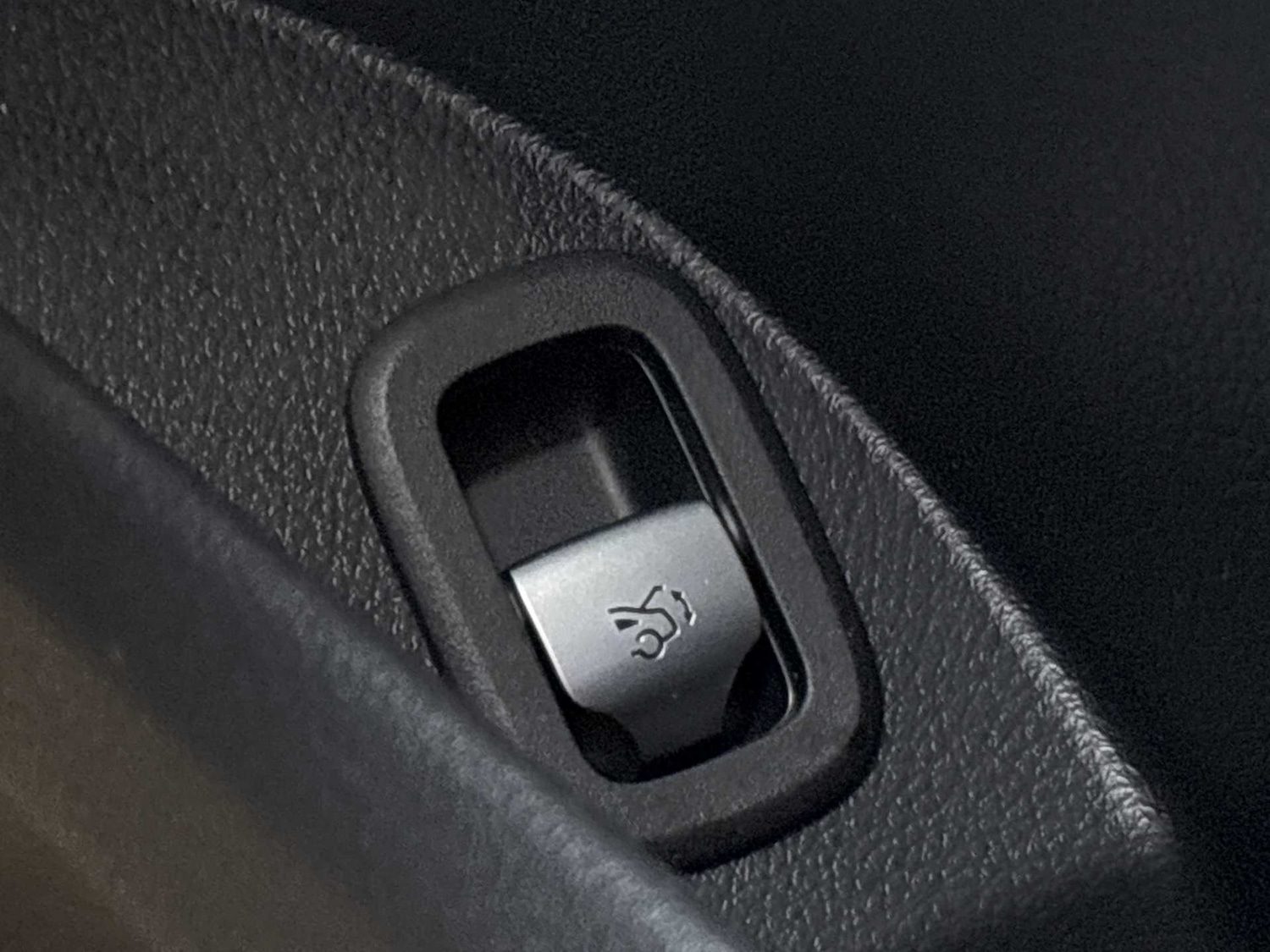 Used Mercedes-Benz GLC 2025 for sale - 75917843: Photo 28