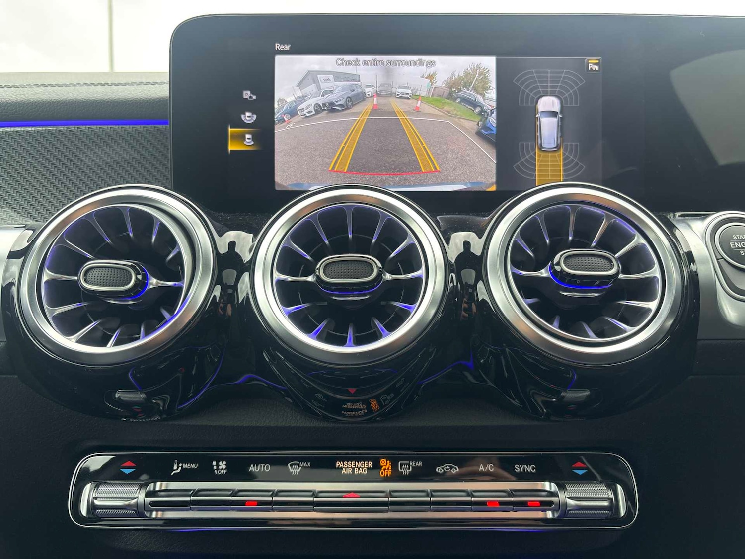 Used Mercedes-Benz GLB 2023 for sale - 76435559: Photo 32