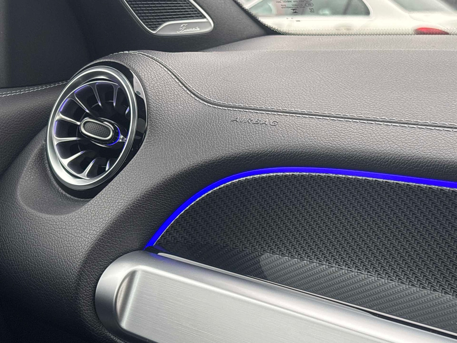 Used Mercedes-Benz GLB 2023 for sale - 76435559: Photo 35