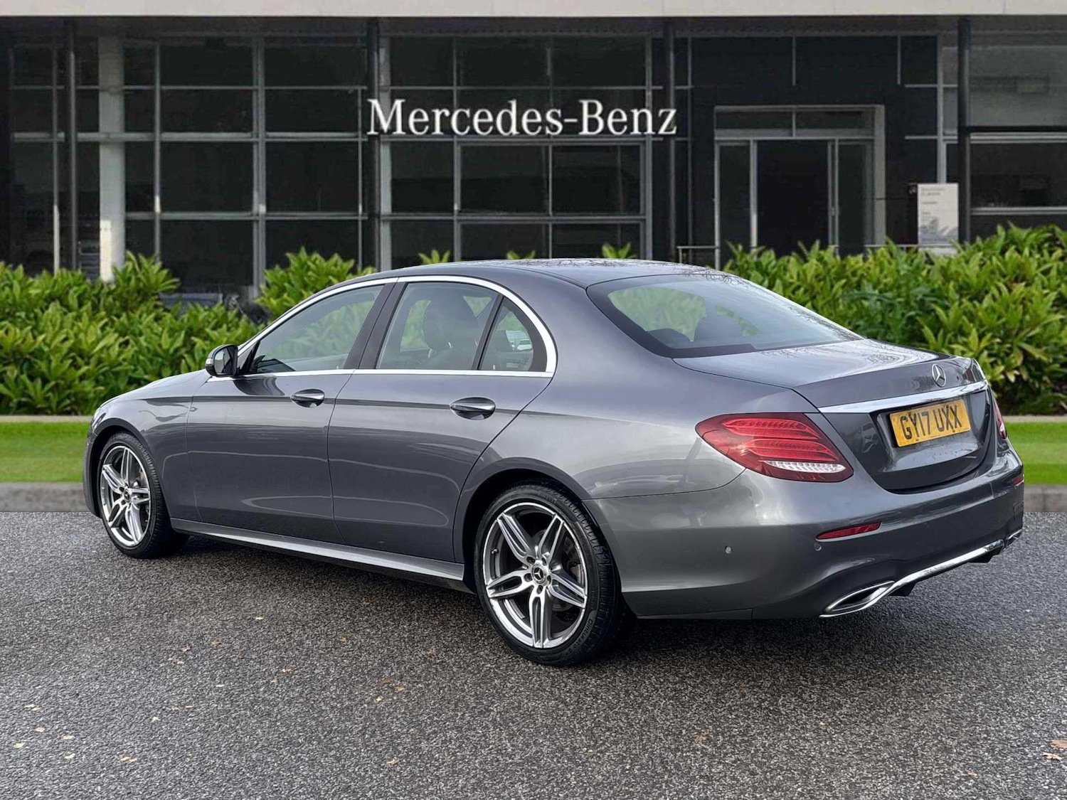 Used Mercedes-Benz E Class 2017 for sale - 76978764: Photo 2