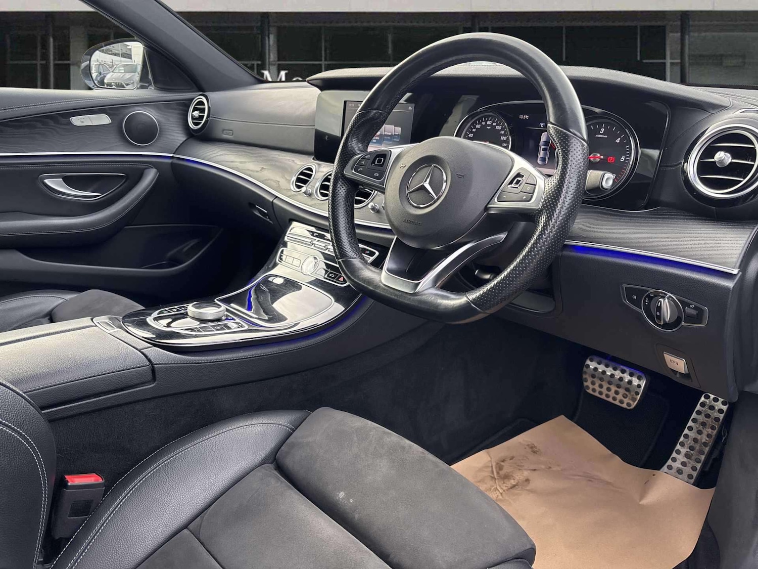 Used Mercedes-Benz E Class 2017 for sale - 76978764: Photo 21