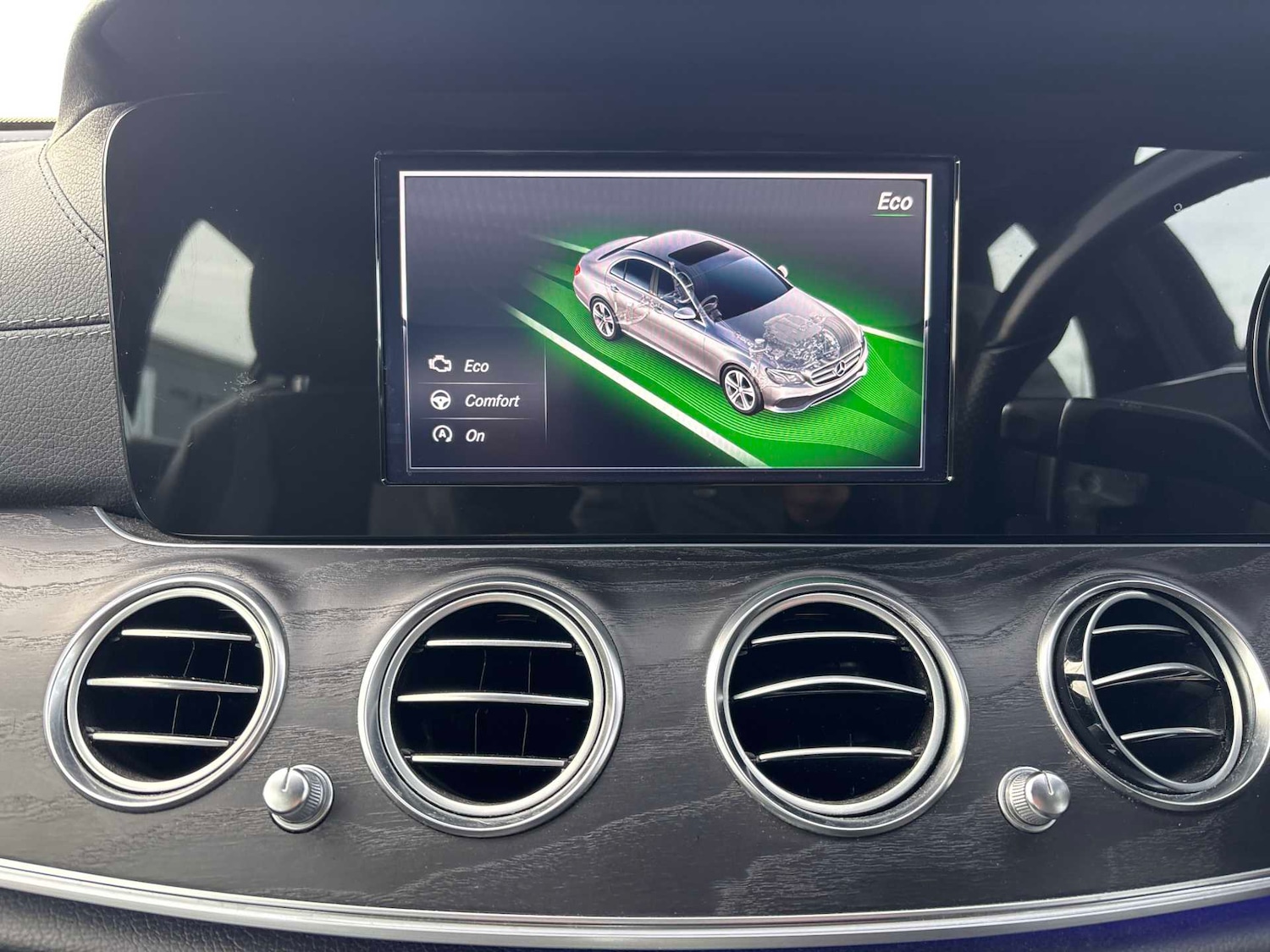 Used Mercedes-Benz E Class 2017 for sale - 76978764: Photo 32