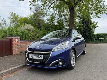 Used Peugeot 208 2017 for sale - 77284125: Photo