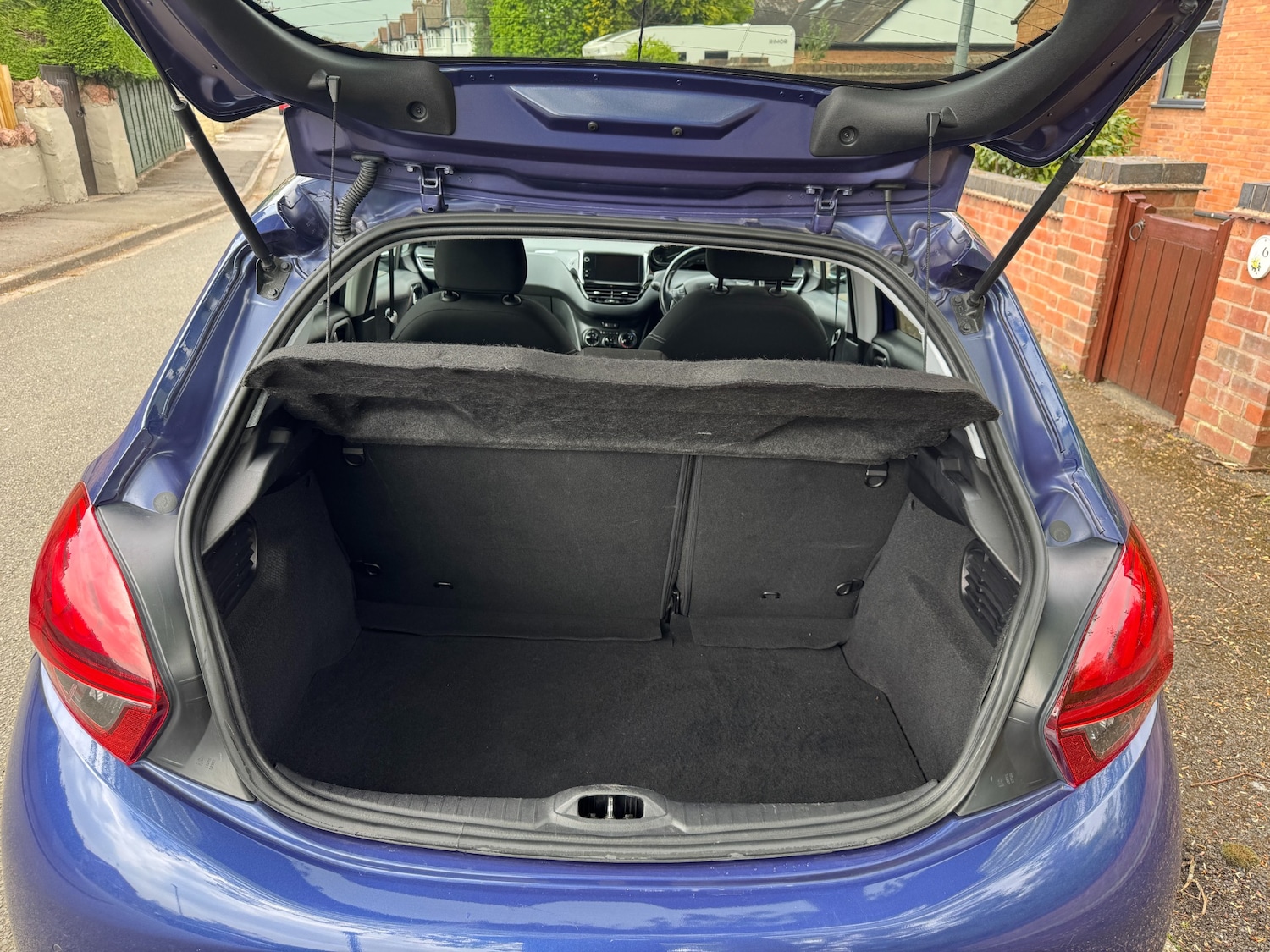 Used Peugeot 208 2017 for sale - 77284125: Photo 9