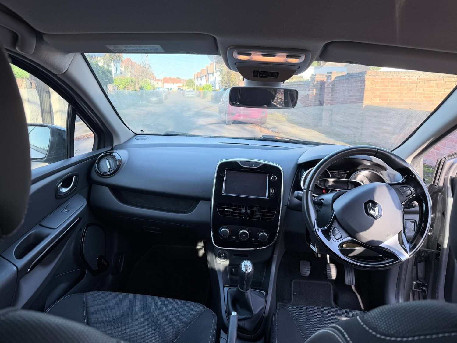 Used Renault Clio 2015 for sale - 76290055: Photo 10