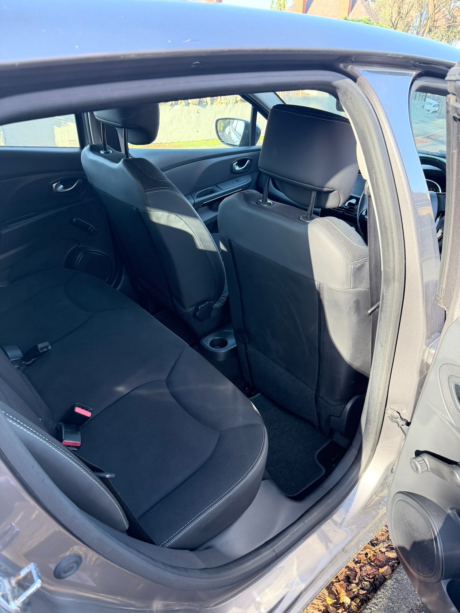 Used Renault Clio 2015 for sale - 76290055: Photo 6