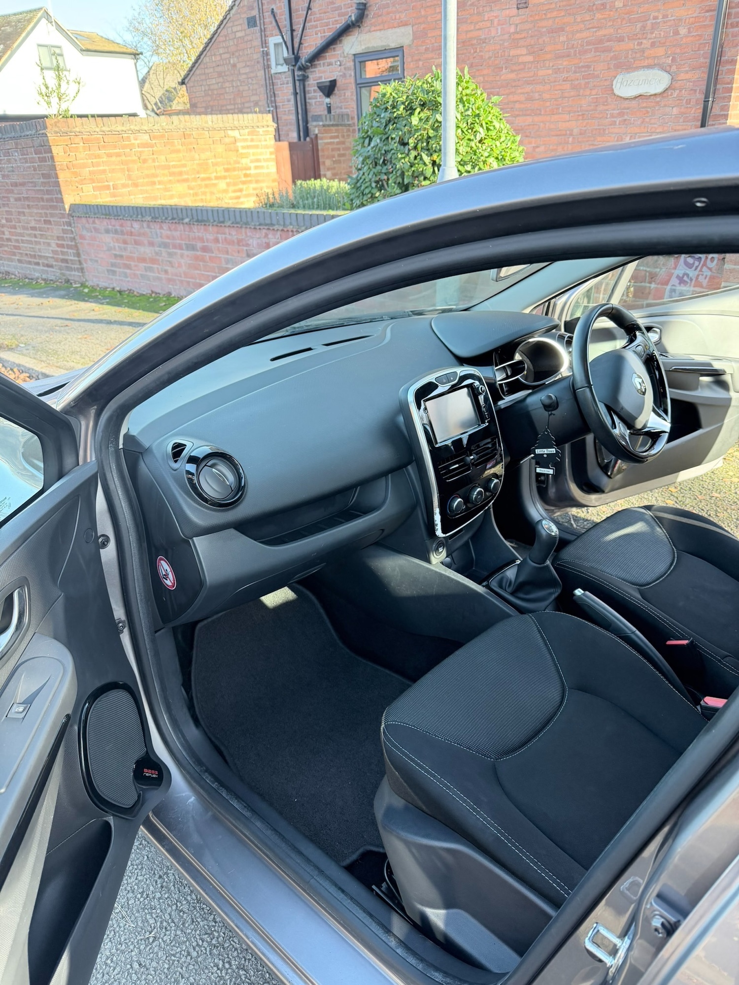 Used Renault Clio 2015 for sale - 76290055: Photo 9