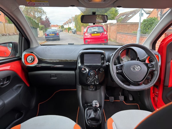 Used Toyota AYGO 2014 for sale - 76289185: Photo 11