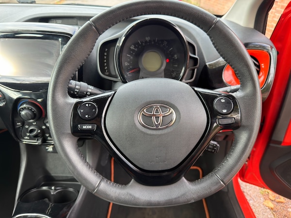 Used Toyota AYGO 2014 for sale - 76289185: Photo 12