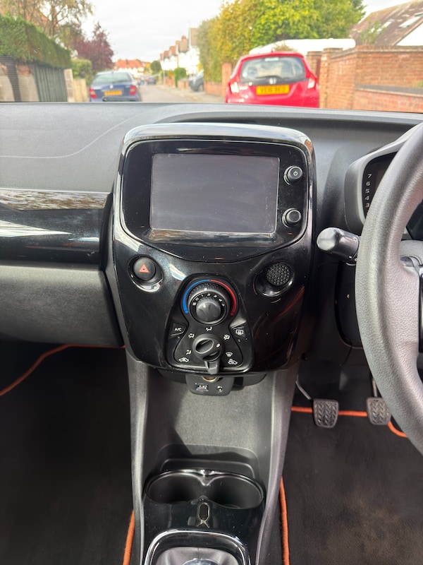 Used Toyota AYGO 2014 for sale - 76289185: Photo 13