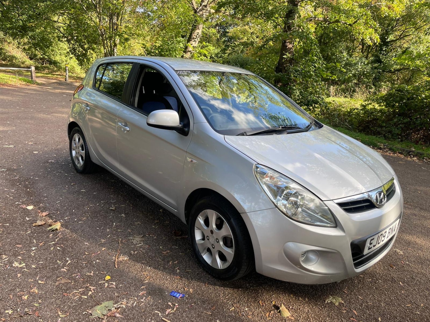 Used Hyundai i20 2009 for sale - 76087580: Photo 2
