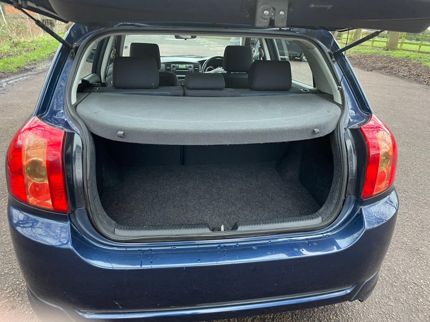 Used Toyota Corolla 2004 for sale - 77377852: Photo 6