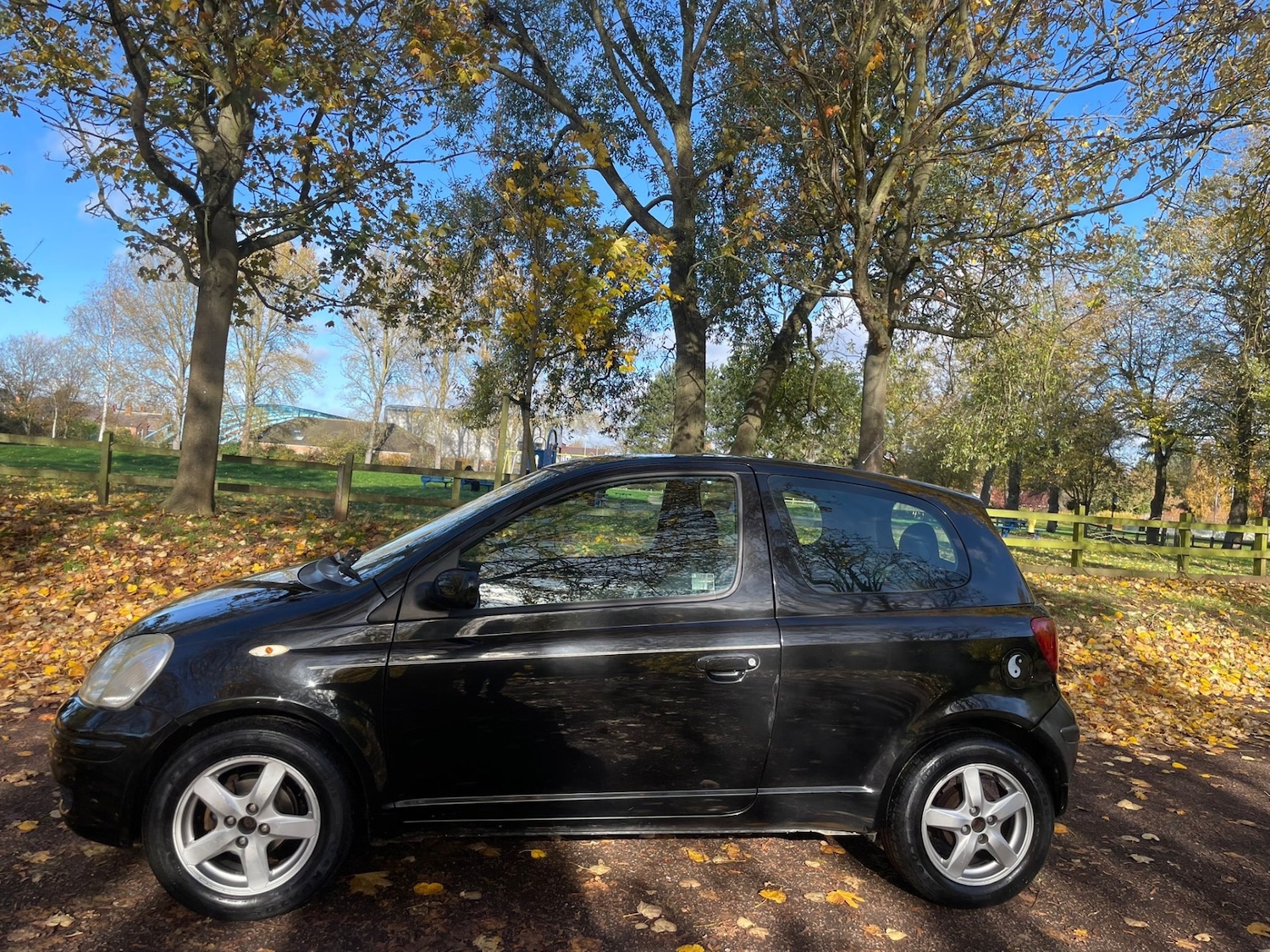 Used Toyota Yaris 2004 for sale - 76468815: Photo 5