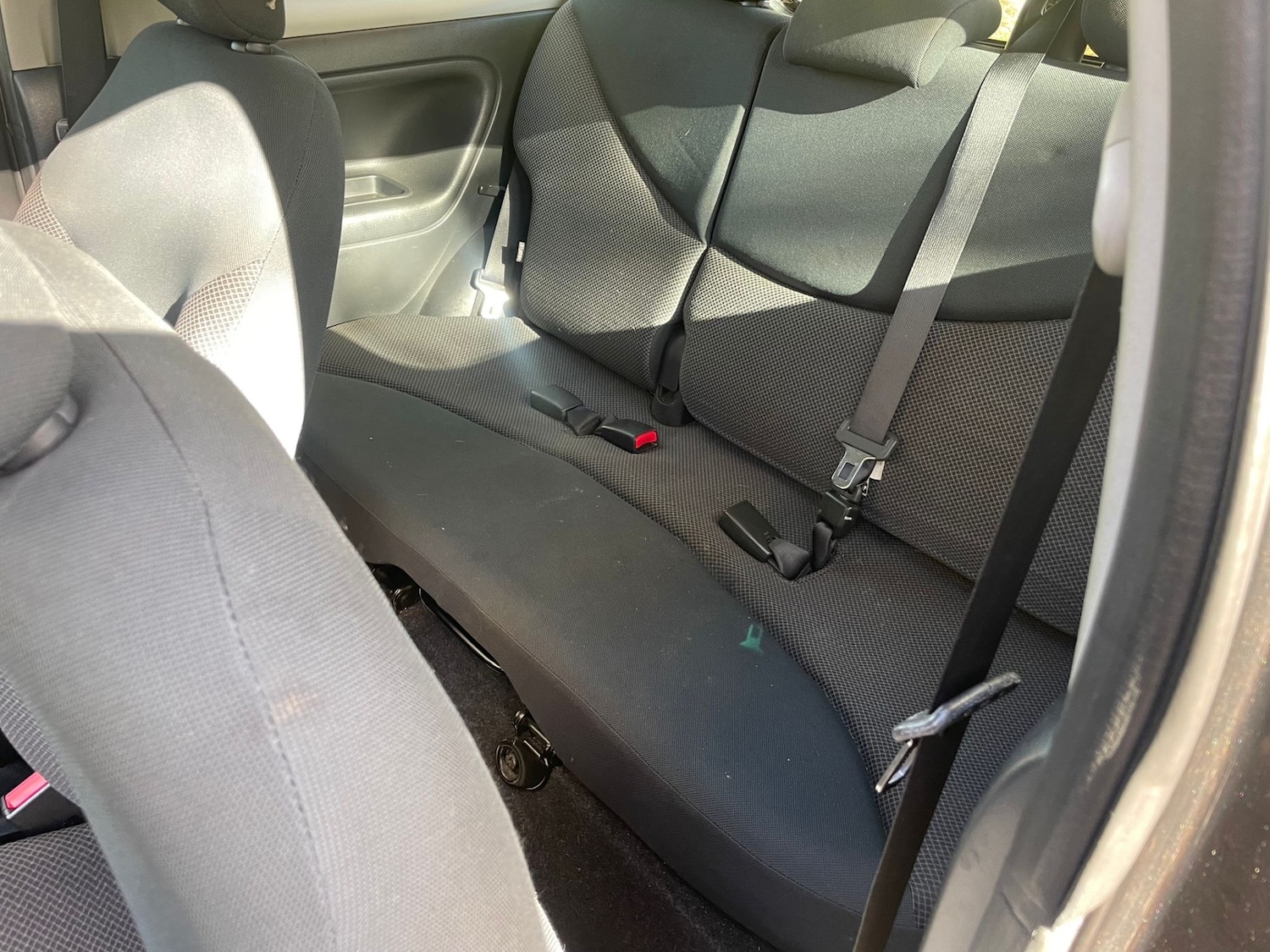 Used Toyota Yaris 2004 for sale - 76468815: Photo 7