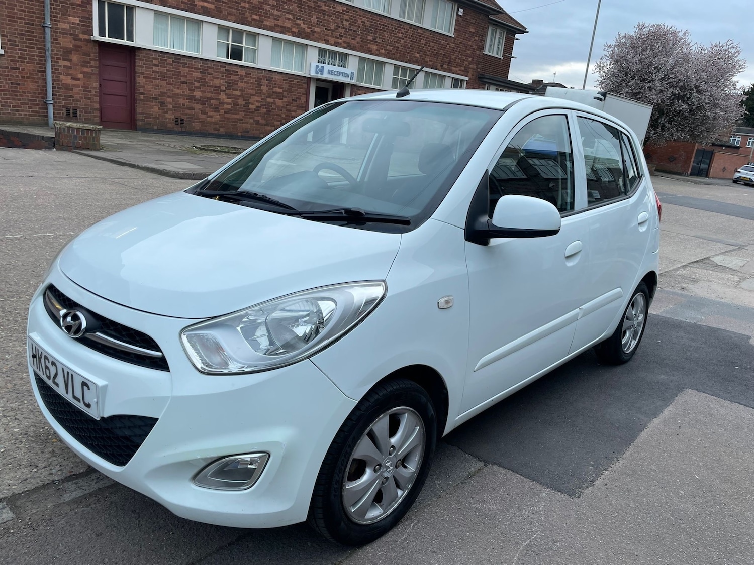 Used Hyundai i10 2013 for sale - 77847966: Photo 2