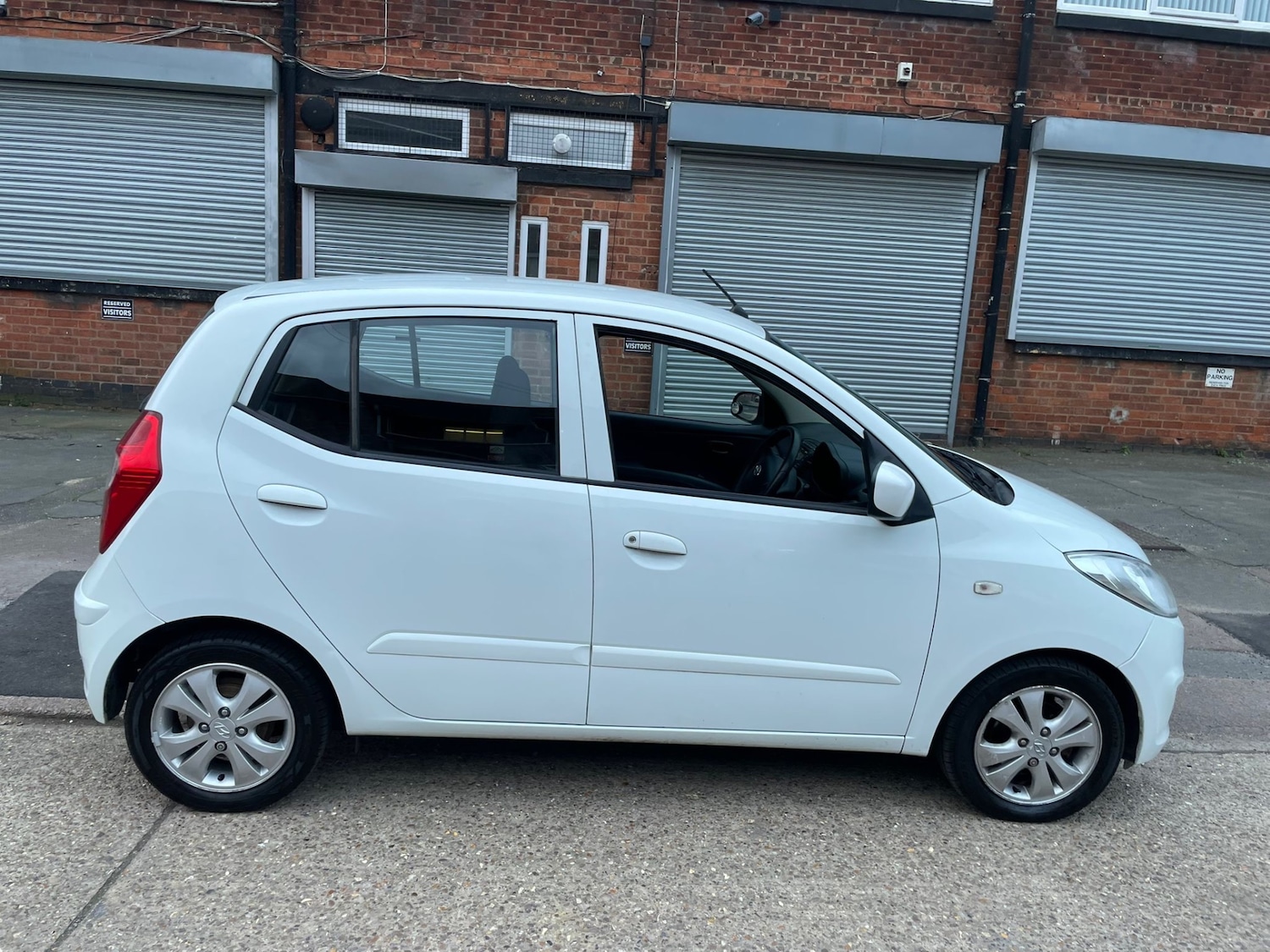 Used Hyundai i10 2013 for sale - 77847966: Photo 6