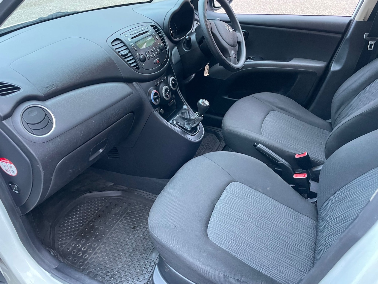 Used Hyundai i10 2013 for sale - 77847966: Photo 7