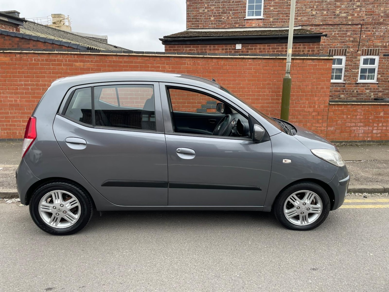 Used Hyundai i10 2010 for sale - 77890204: Photo 5