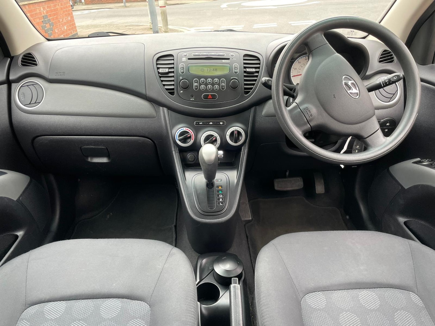 Used Hyundai i10 2010 for sale - 77890204: Photo 9