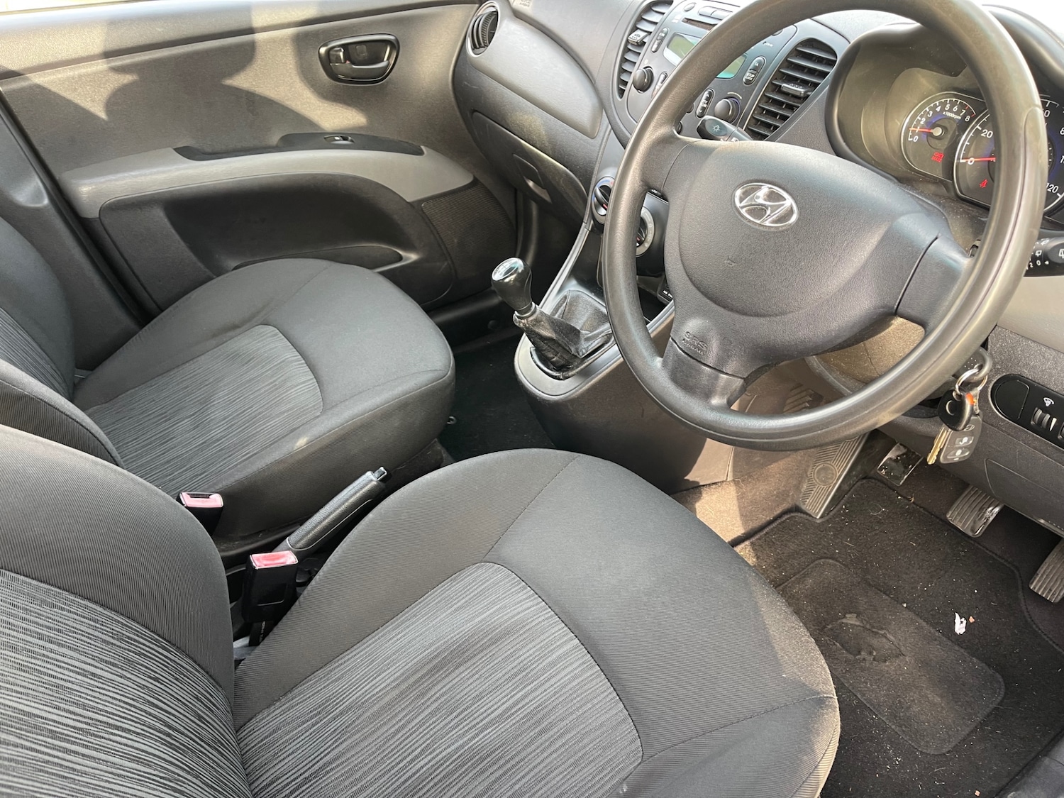Used Hyundai i10 2011 for sale - 76931477: Photo 8