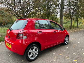 Used Toyota Yaris 2010 for sale - 76302988: Photo