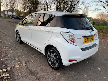 Used Toyota Yaris 2013 for sale - 76664669: Photo