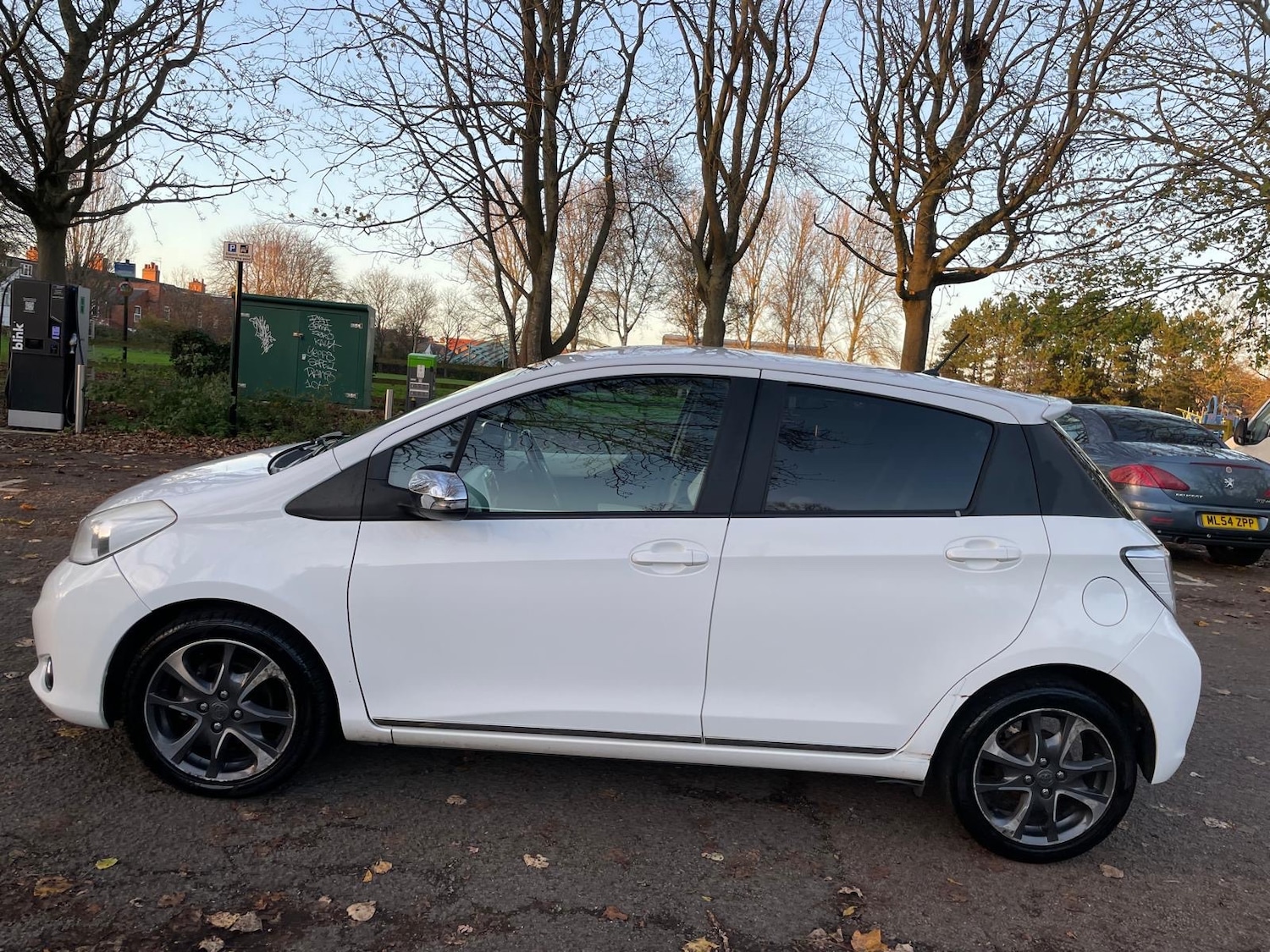 Used Toyota Yaris 2013 for sale - 76664669: Photo 6