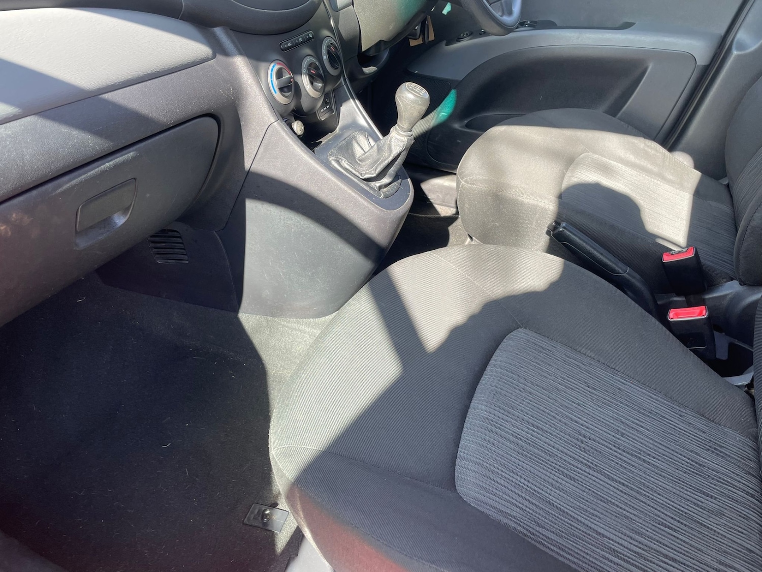 Used Hyundai i10 2012 for sale - 78067653: Photo 8