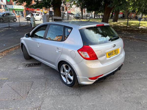Used Kia Ceed 2010 for sale - 75202779: Photo 4