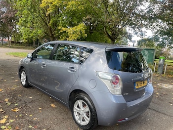 Used Toyota Verso 2009 for sale - 76025485: Photo