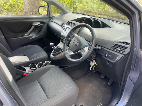Used Toyota Verso 2009 for sale - 76025485: Photo 7