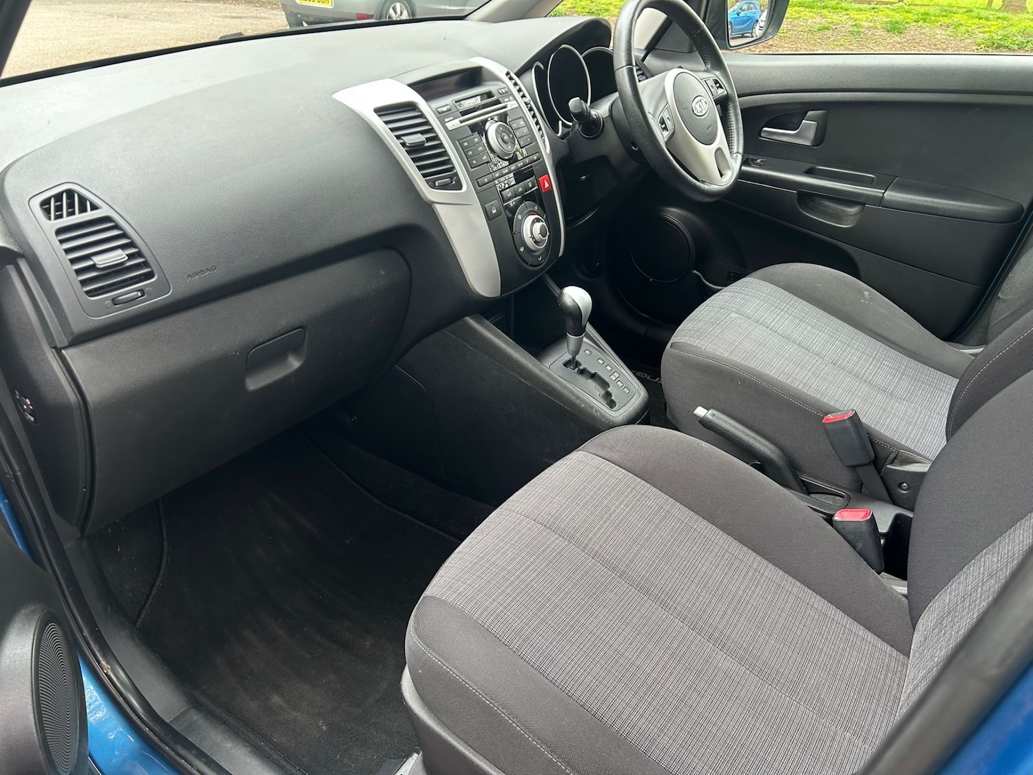 Used Kia Venga 2011 for sale - 78209928: Photo 11