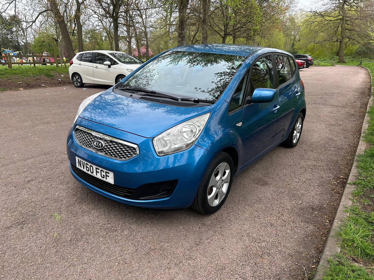 Used Kia Venga 2011 for sale - 78209928: Photo 2