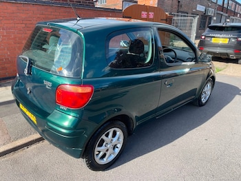 Used Toyota Yaris 2004 for sale - 78900473: Photo