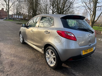 Used Mazda Mazda2 2010 for sale - 77589814: Photo