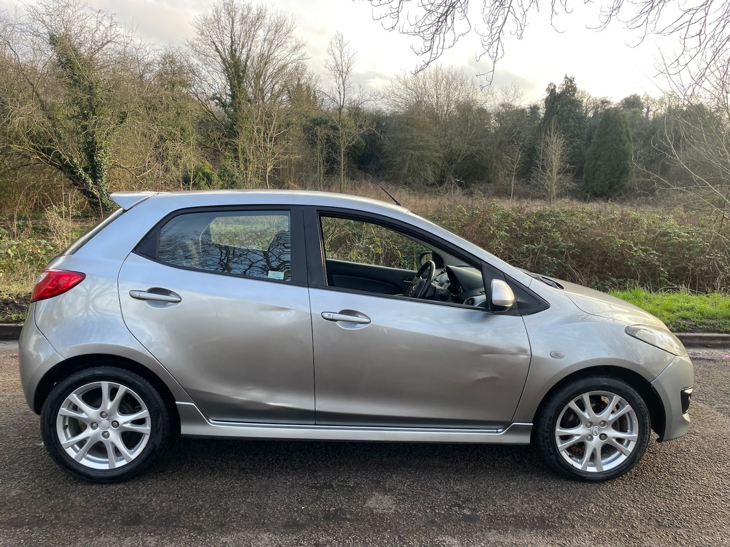 Used Mazda Mazda2 2010 for sale - 77589814: Photo 5