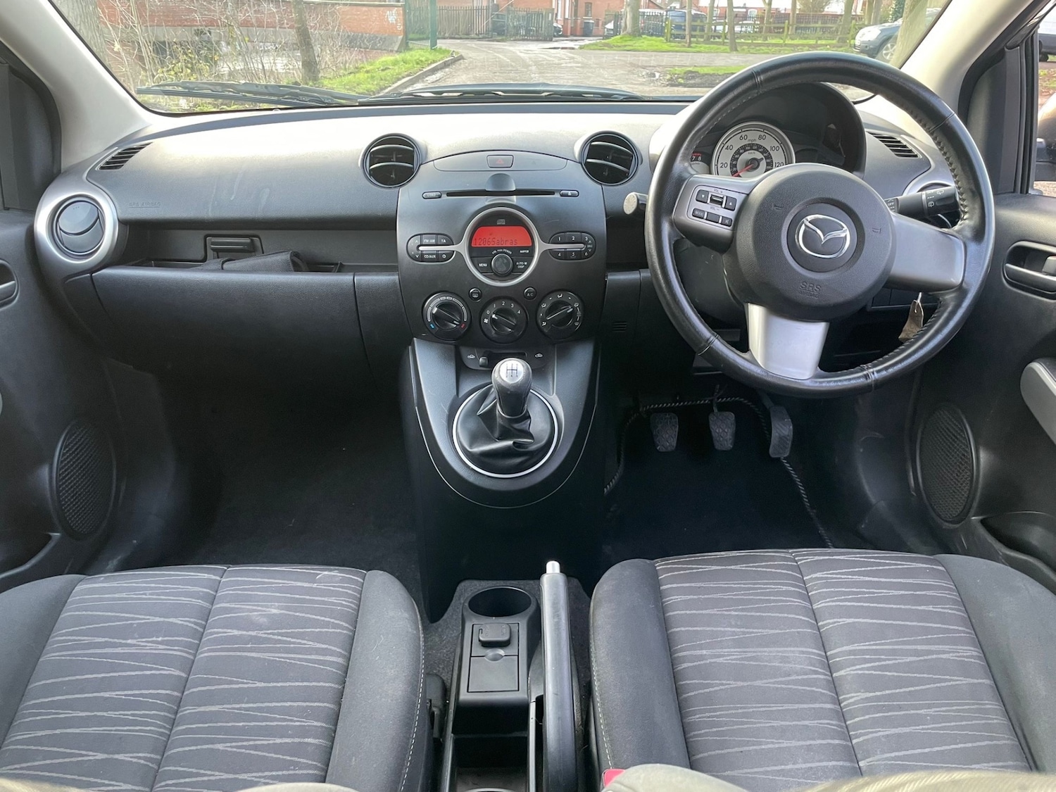 Used Mazda Mazda2 2010 for sale - 77589814: Photo 8